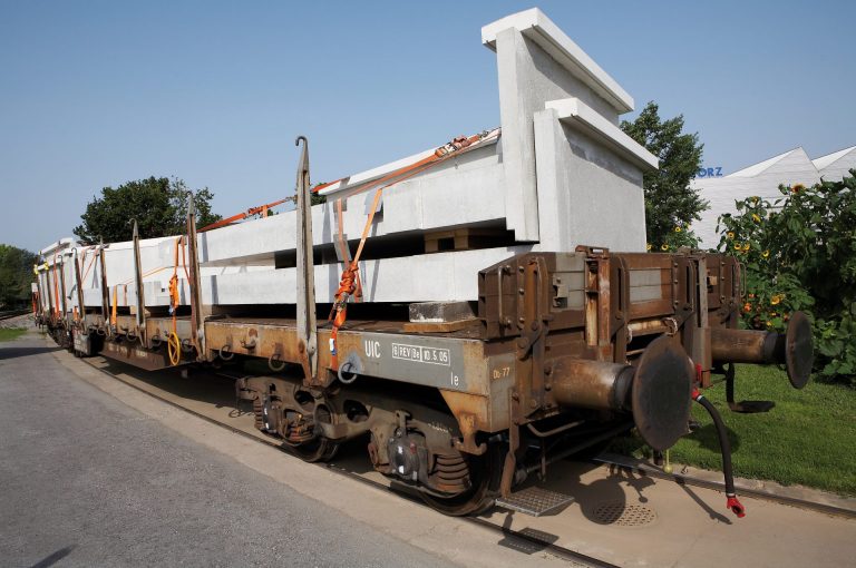 Lieferung von Betonelementen per Bahn - saw spannbetonwerk ag