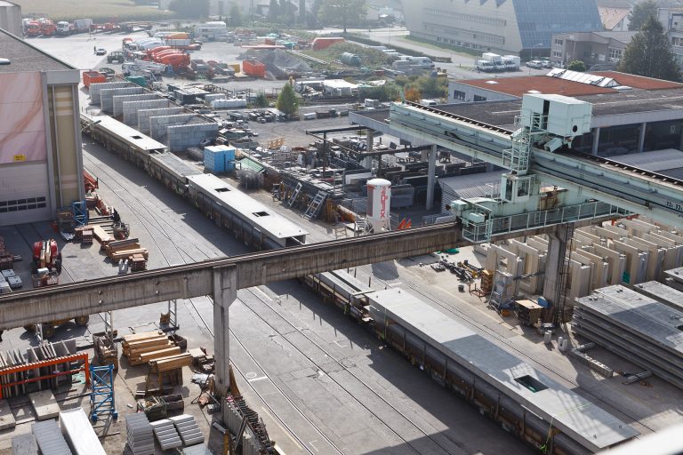 Lieferung von Betonelementen per Bahn - saw spannbetonwerk ag