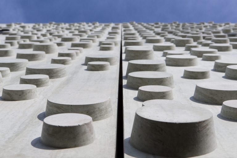 Neubau Einkaufszentrum, Wohn- und Geschäftshaus "Rosenberg", Winterthur