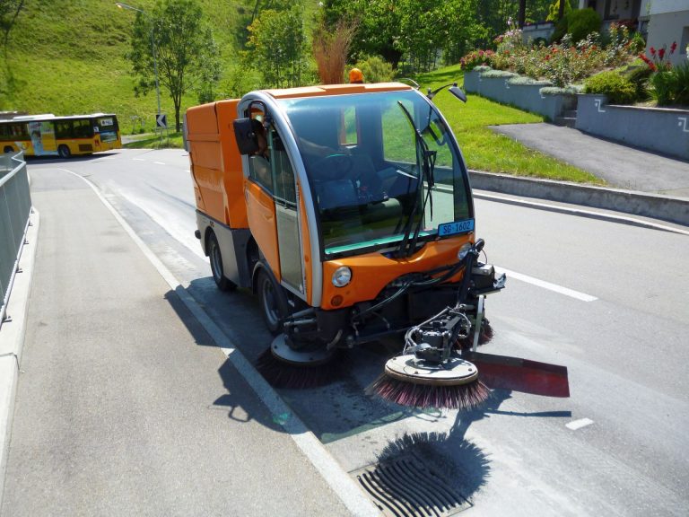 Putzmaschine bei der Strassenreinigung