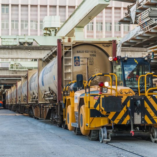 Zementanlieferung per Bahn - saw schmitter ag