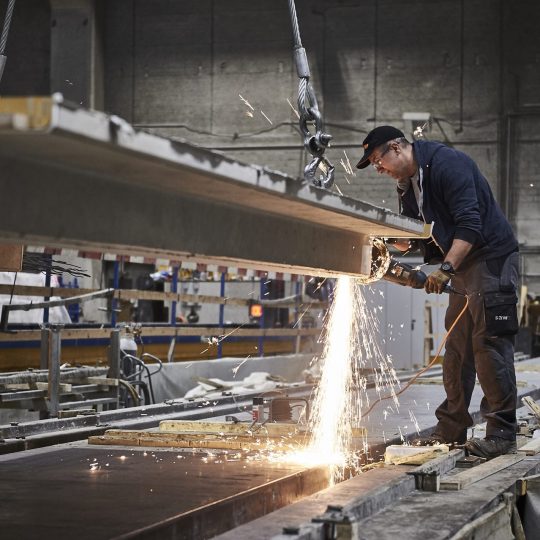 Herstellung von vorgespannten Betonelementen - saw spannbetonwerk ag