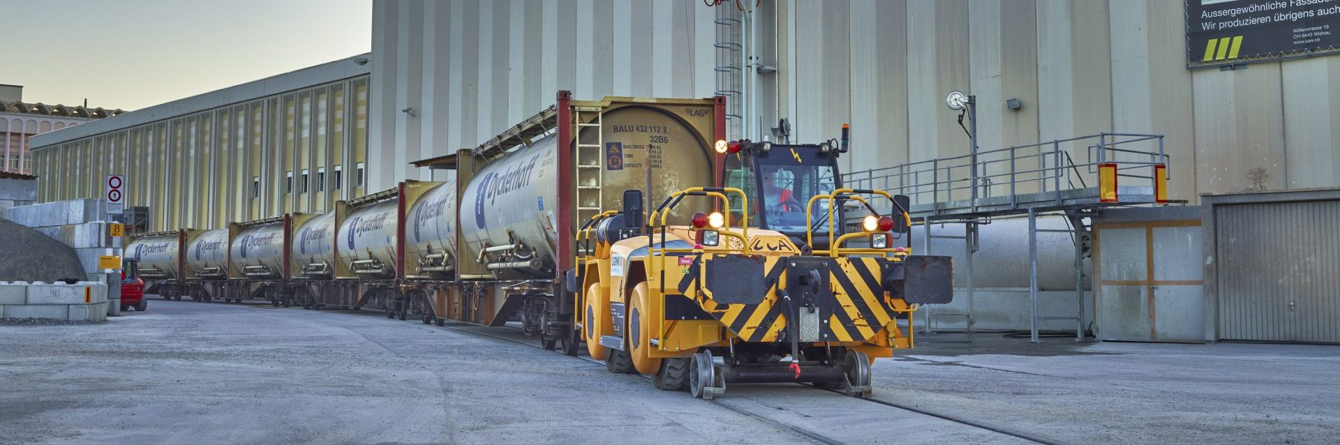 Zementanlieferung mit der Bahn - saw schmitter ag