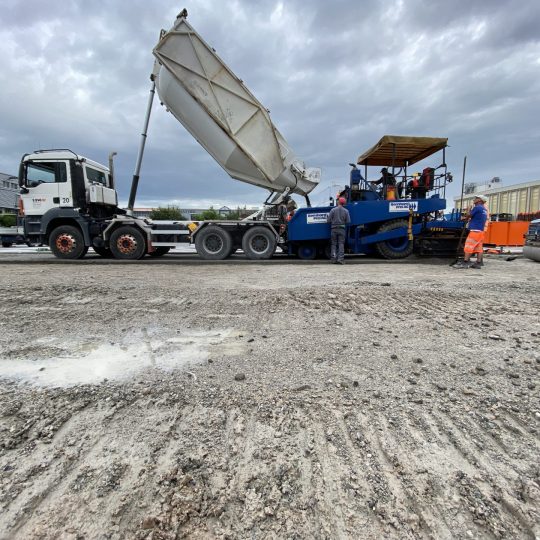 News - Einbau Walzbeton Containerterminal
