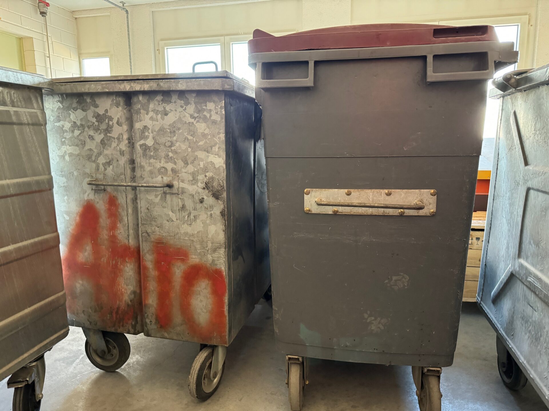 Abfallcontainer