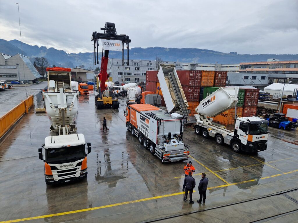 Einweihungsfest Unterlagsboden MixMobil